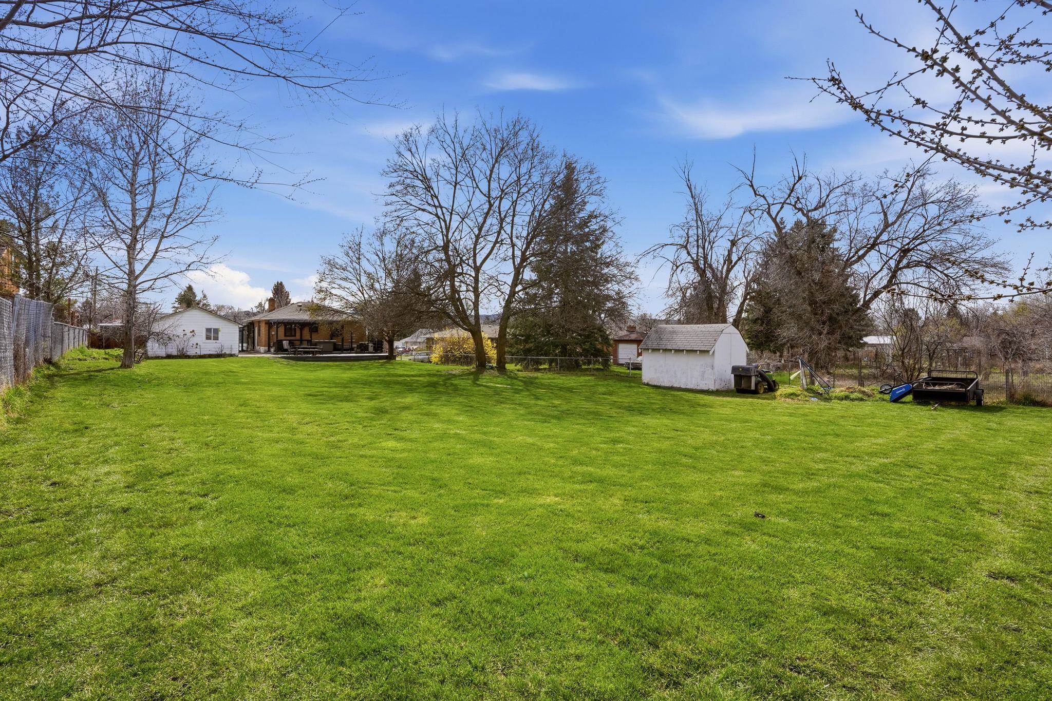 11711 E Alki Ave - Photo 33