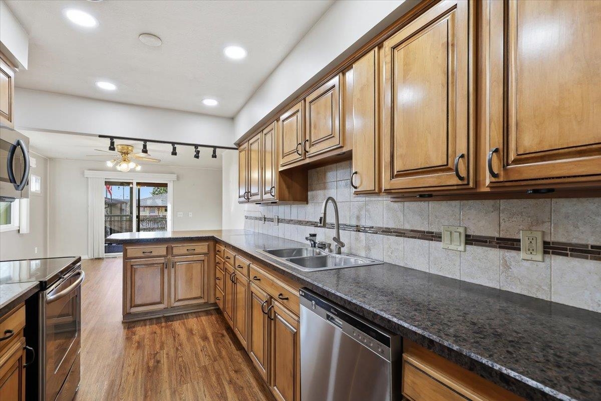 3810 E Montgomery Ave - Photo 10