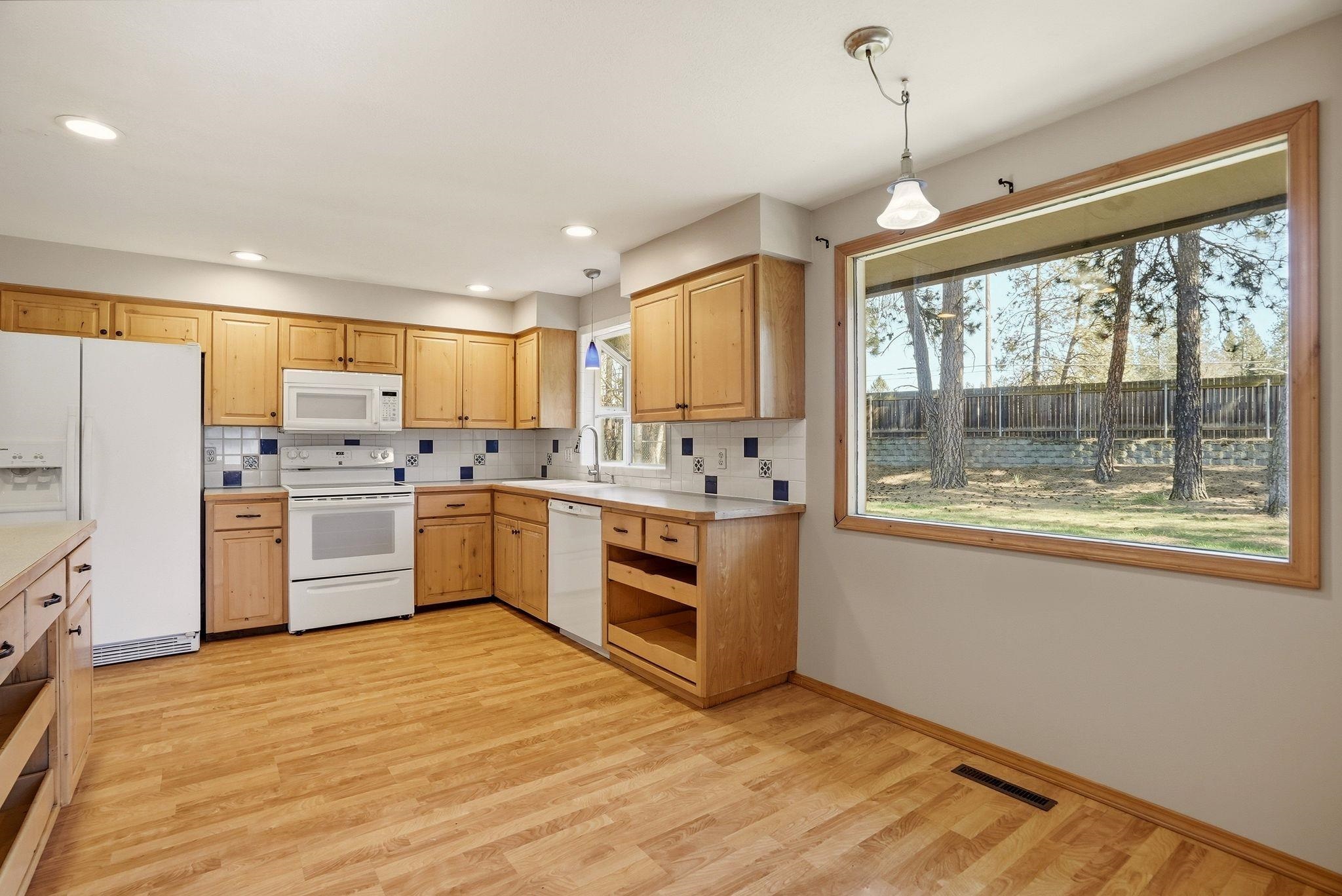 1223 W Bellwood Dr - Photo 14
