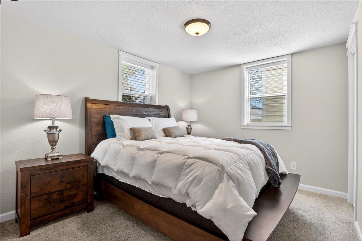 805 Sinclair St - Photo 17