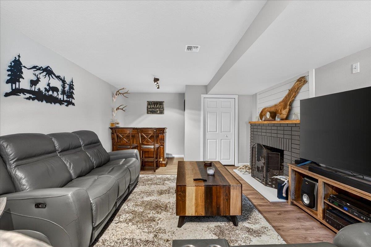 805 Sinclair St - Photo 21