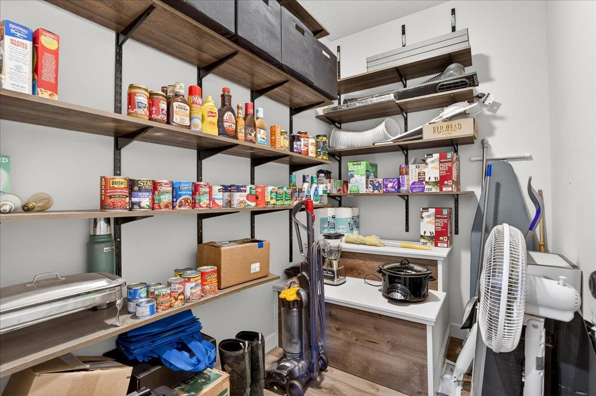 805 Sinclair St - Photo 8