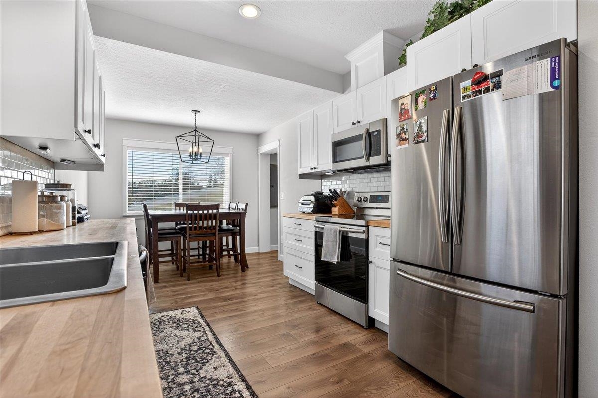 805 Sinclair St - Photo 10