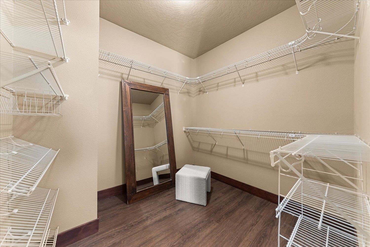 1442 E 12th St - Photo 21