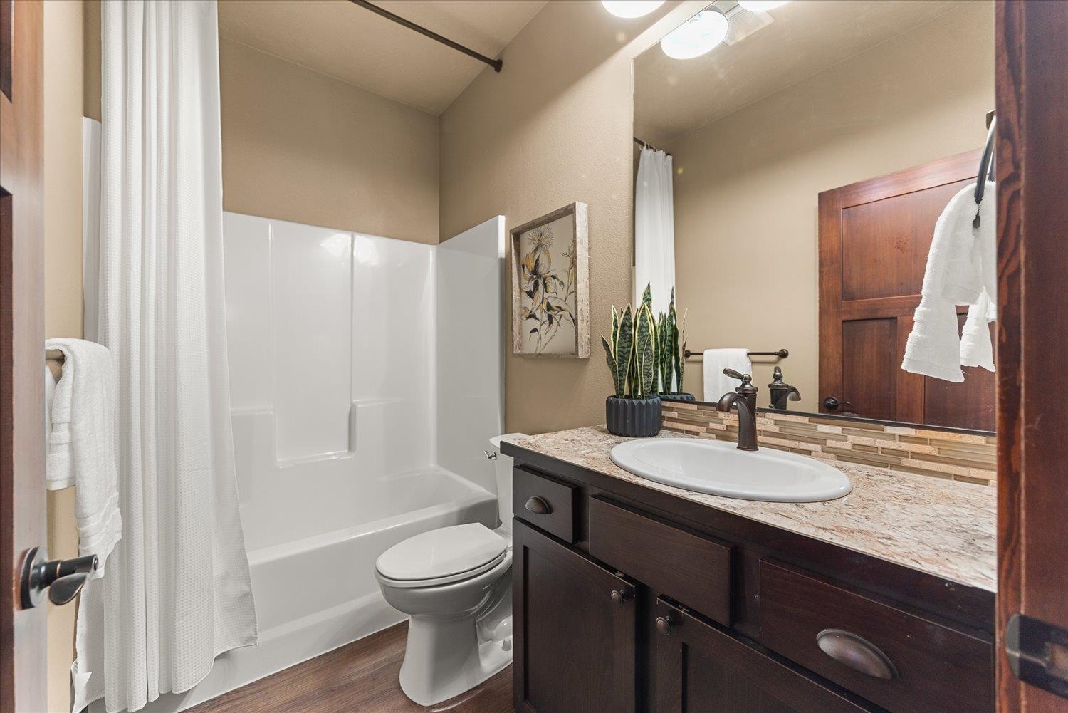 1442 E 12th St - Photo 23