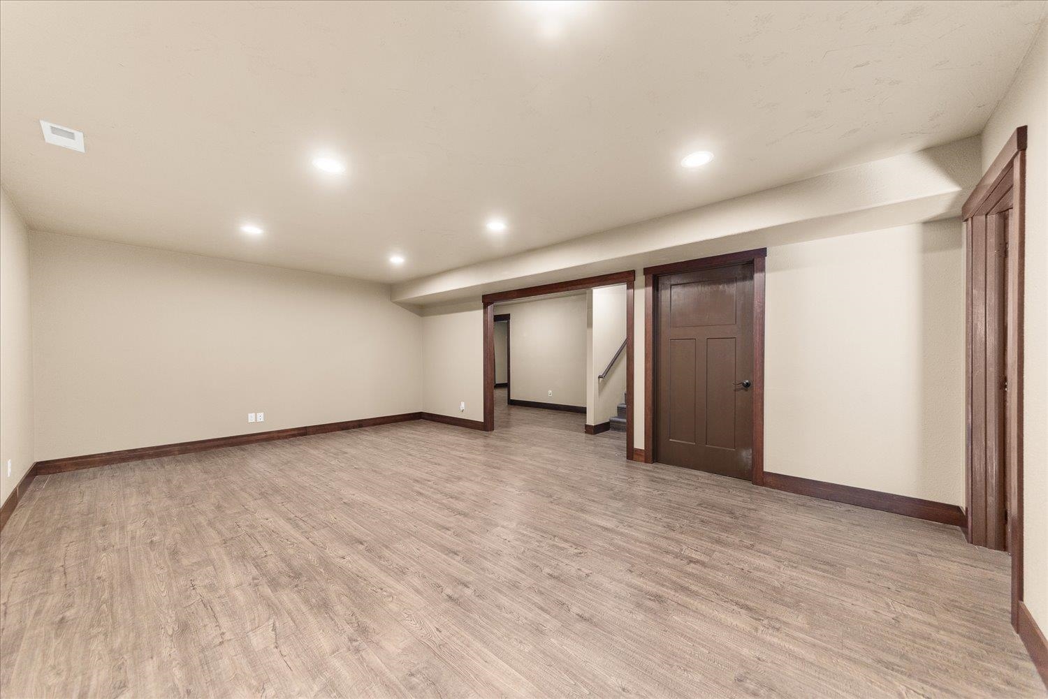 1442 E 12th St - Photo 26