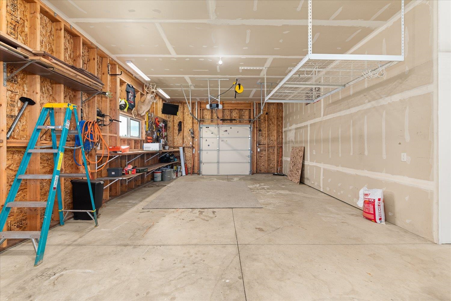 1442 E 12th St - Photo 34