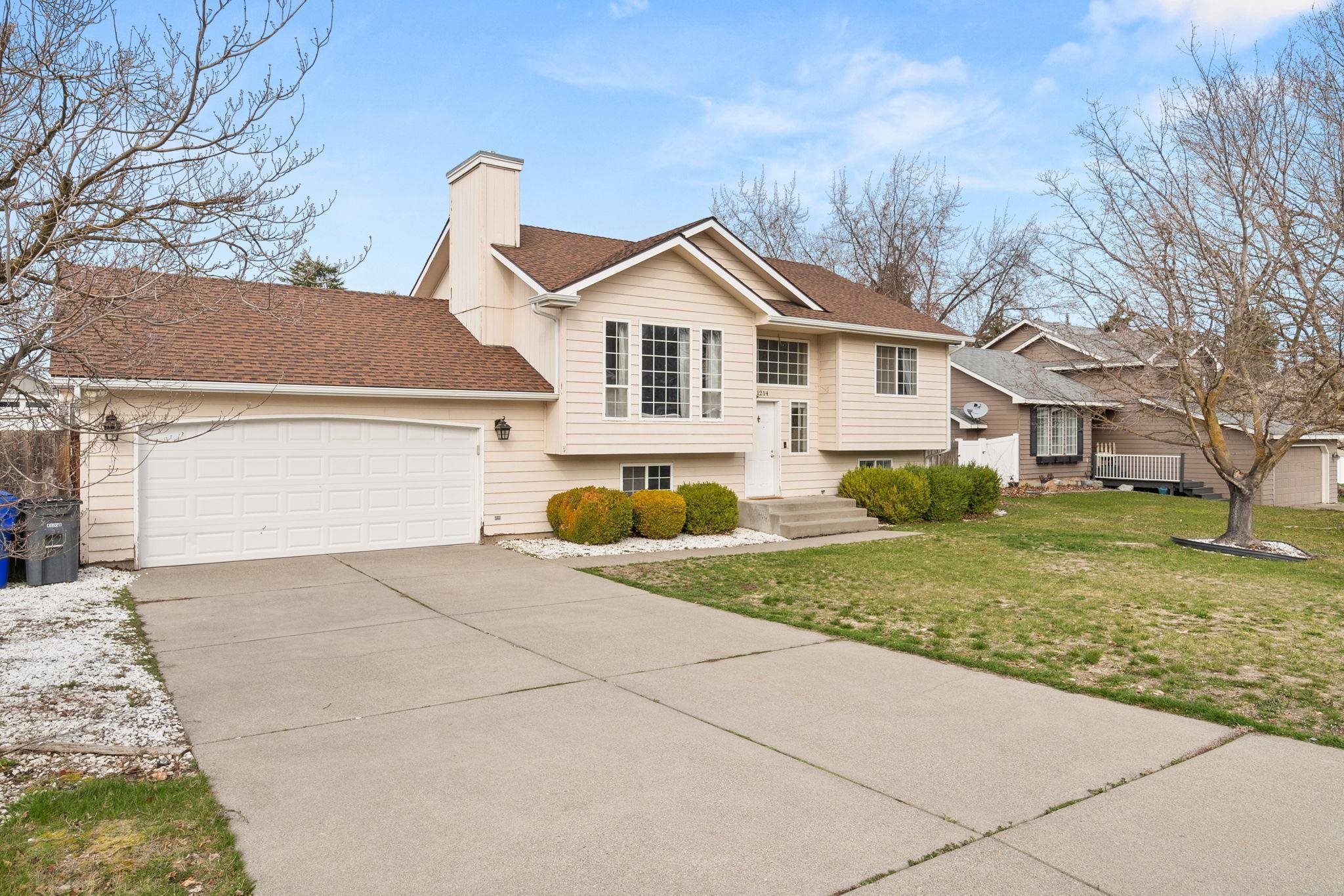 1214 S Bannen Rd - Photo 2