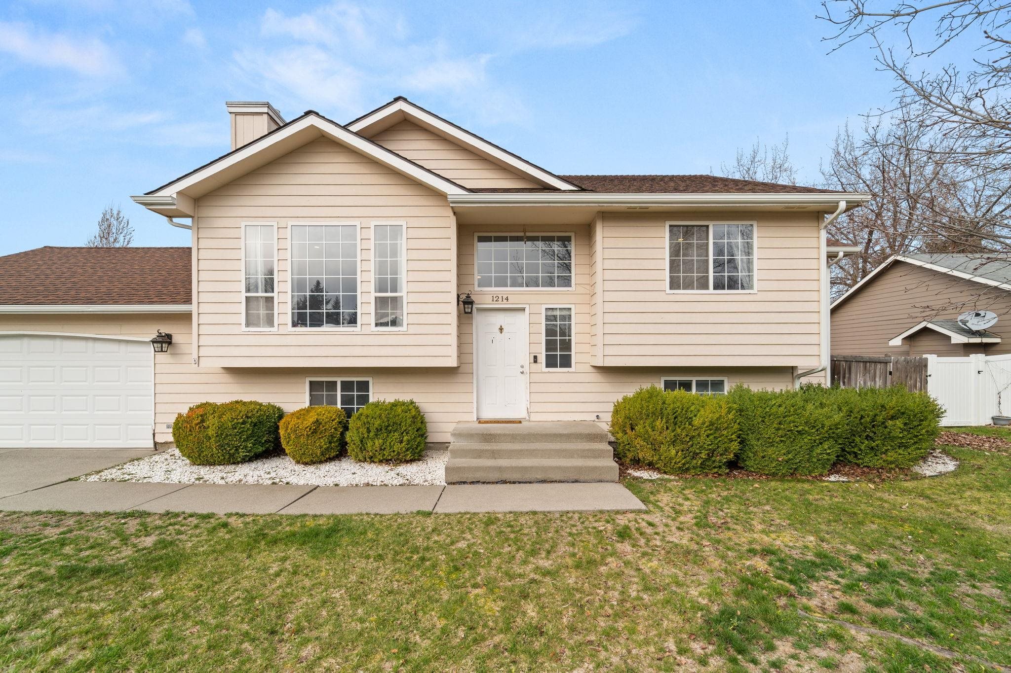 1214 S Bannen Rd - Photo 3