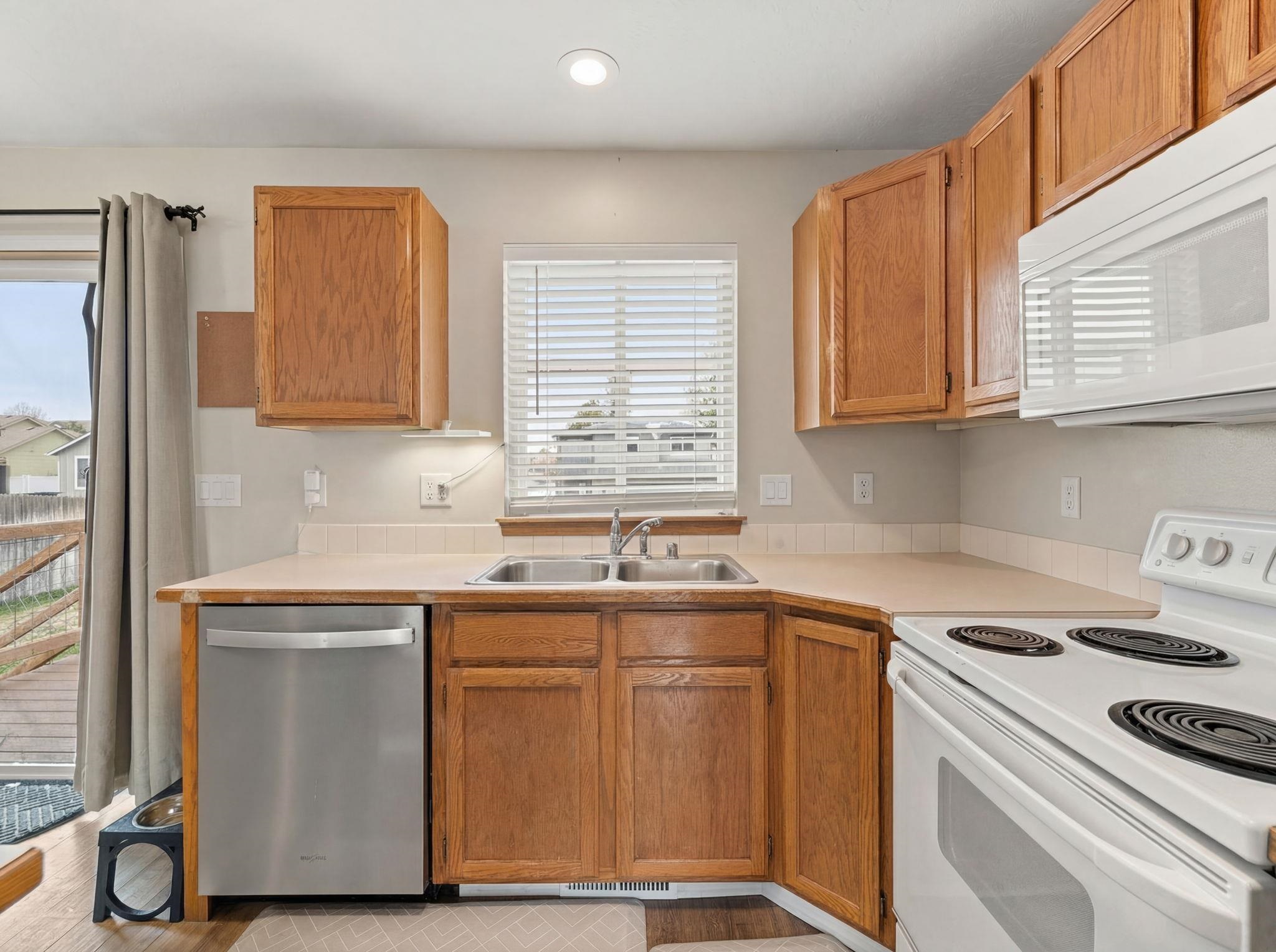 1214 S Bannen Rd - Photo 10