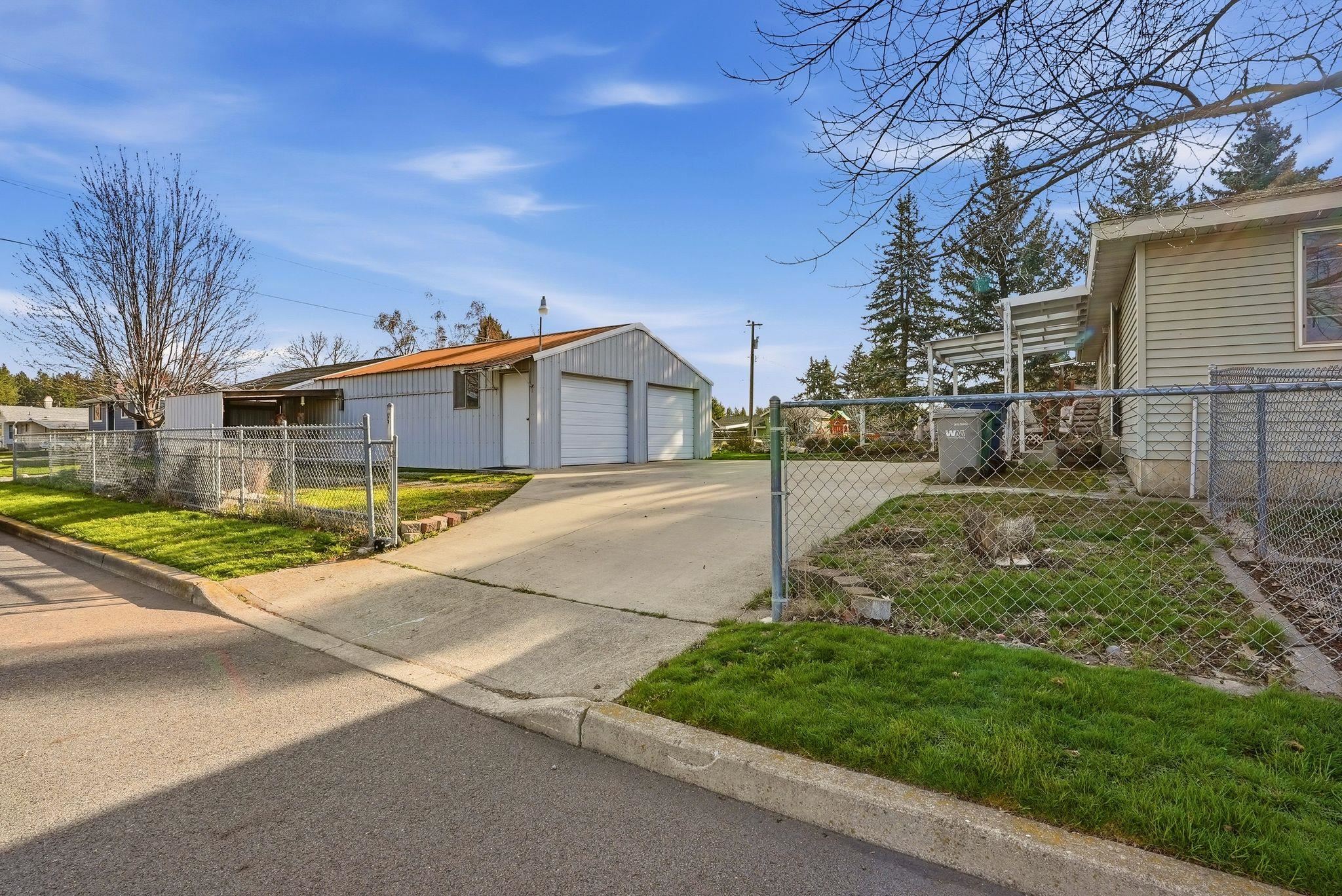 13005 E 31st Ave - Photo 27