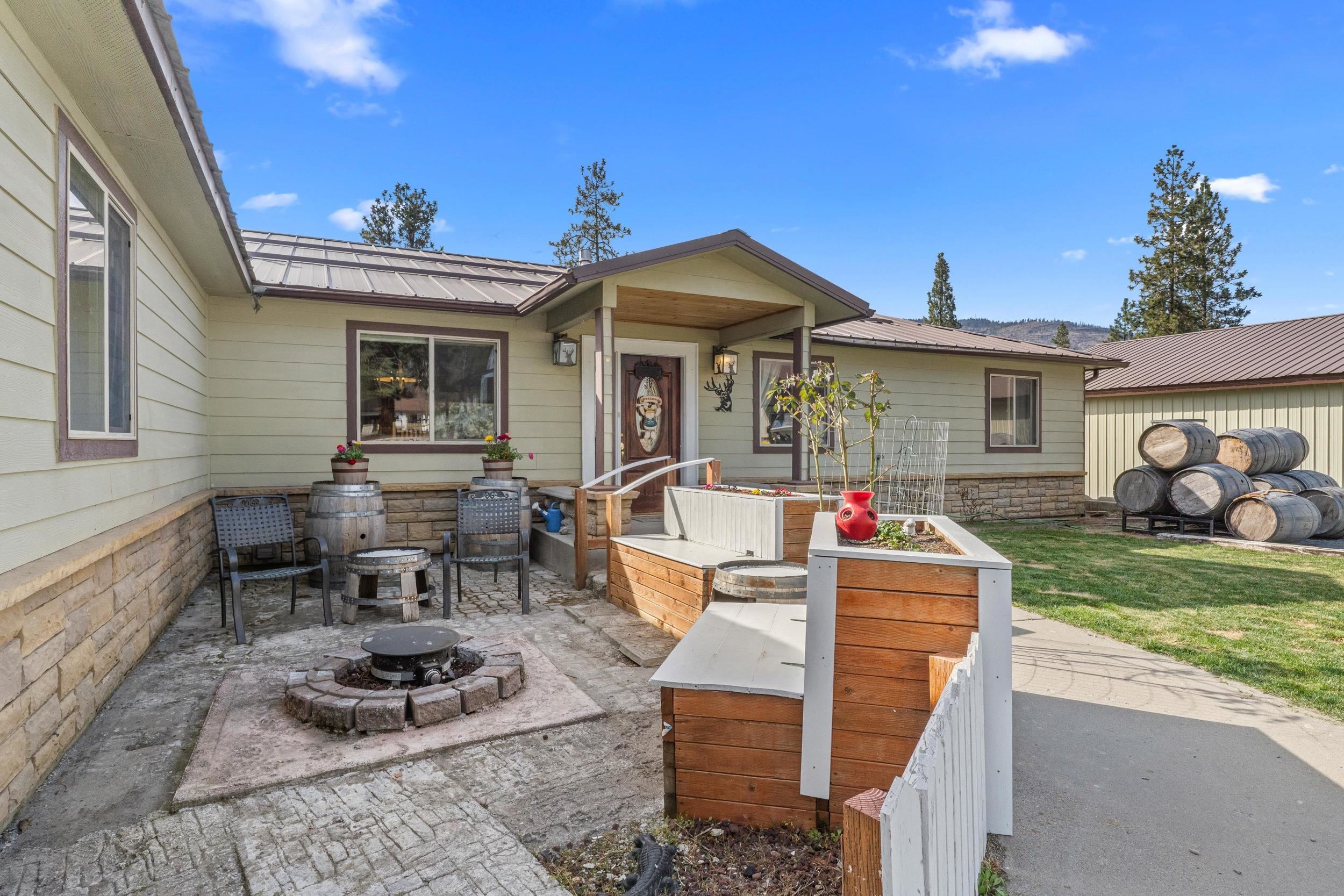 1344 Pine Crest Way - Photo 4