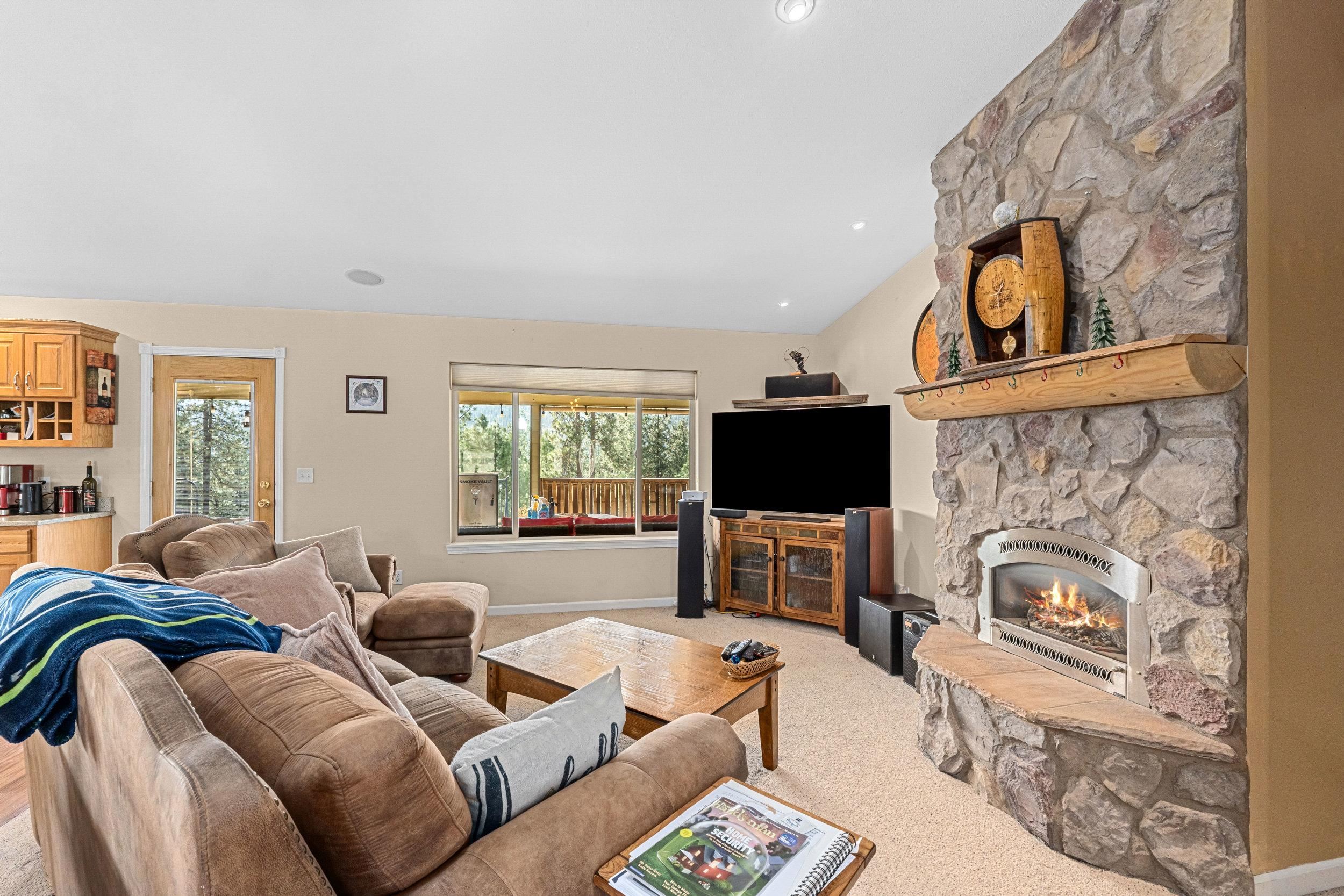 1344 Pine Crest Way - Photo 8