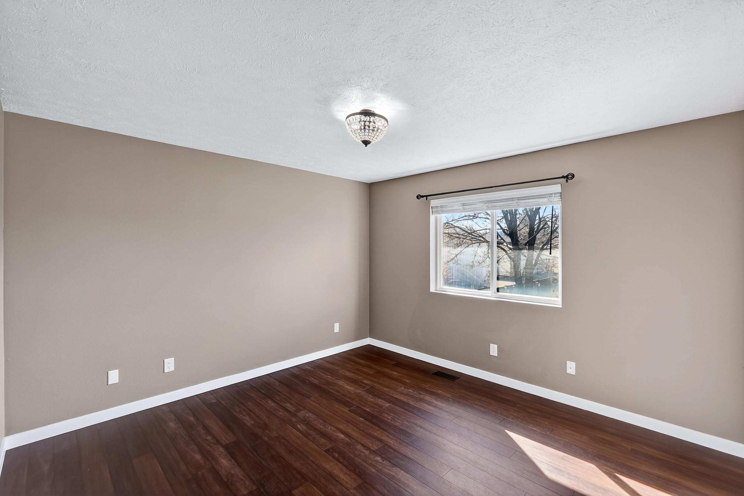 14516 E 12th Ave - Photo 12