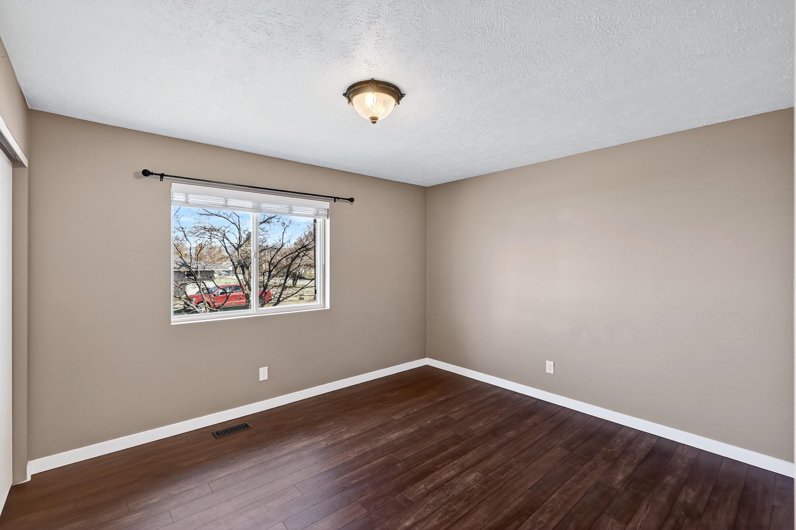 14516 E 12th Ave - Photo 16