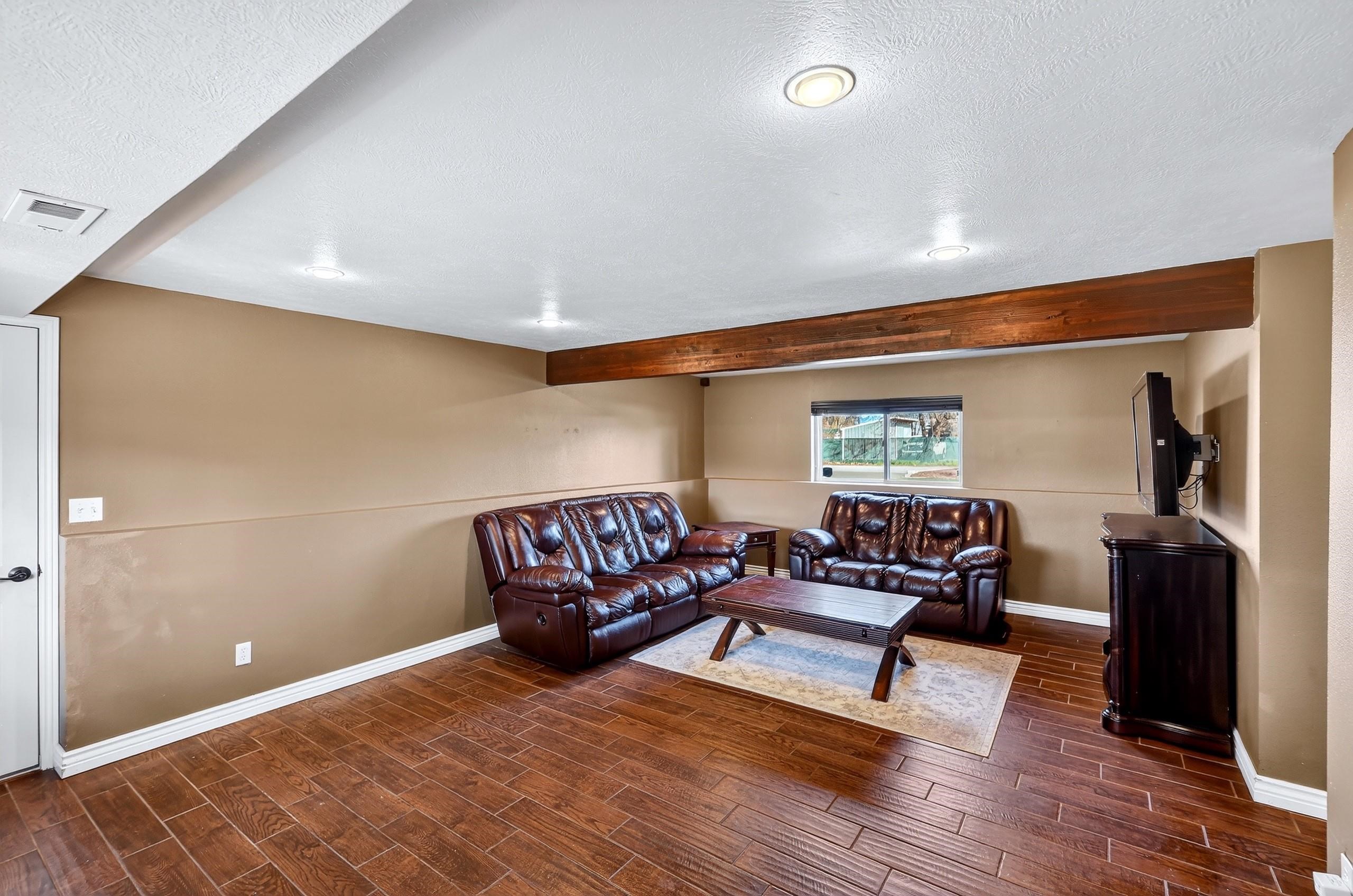 14516 E 12th Ave - Photo 17