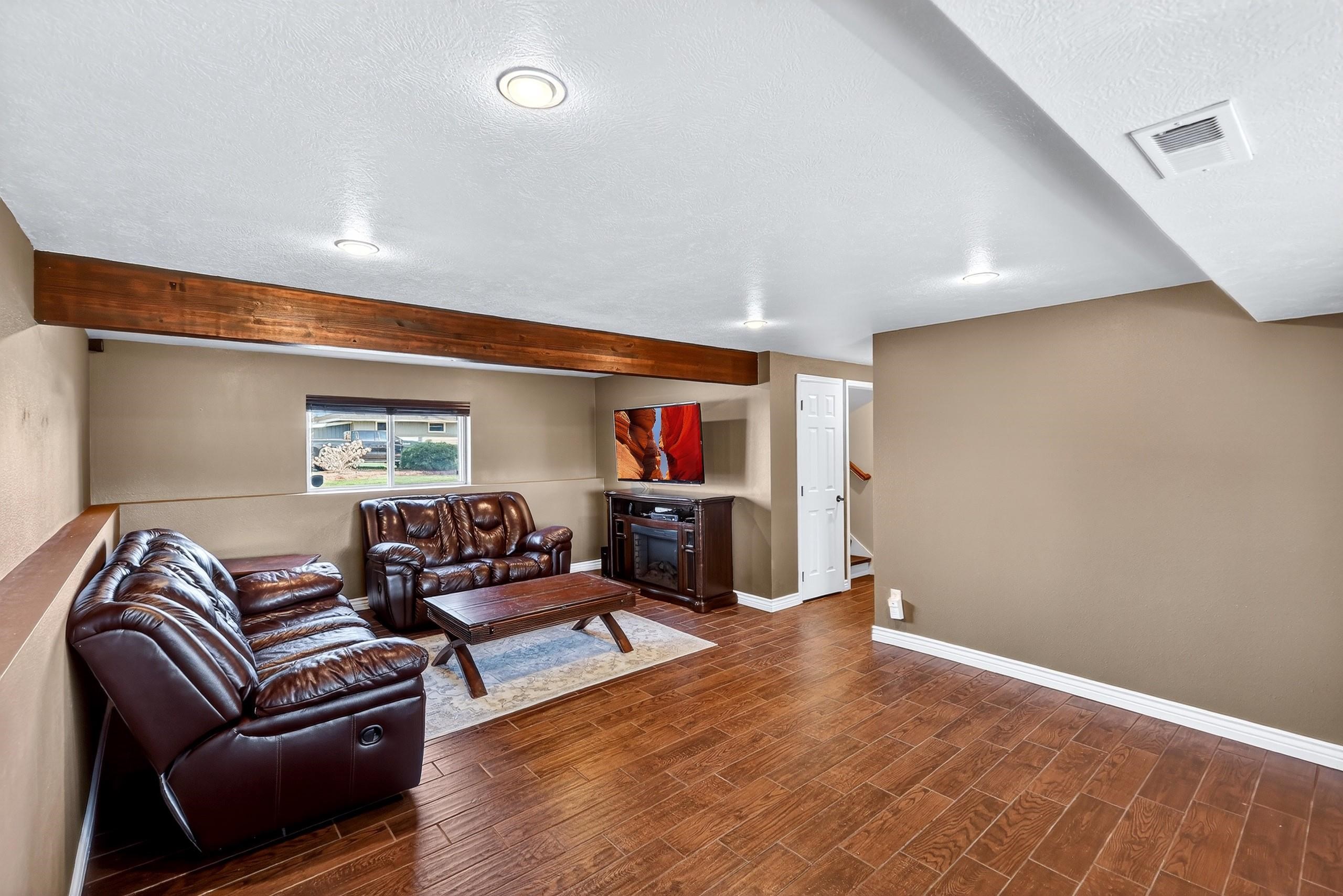 14516 E 12th Ave - Photo 18