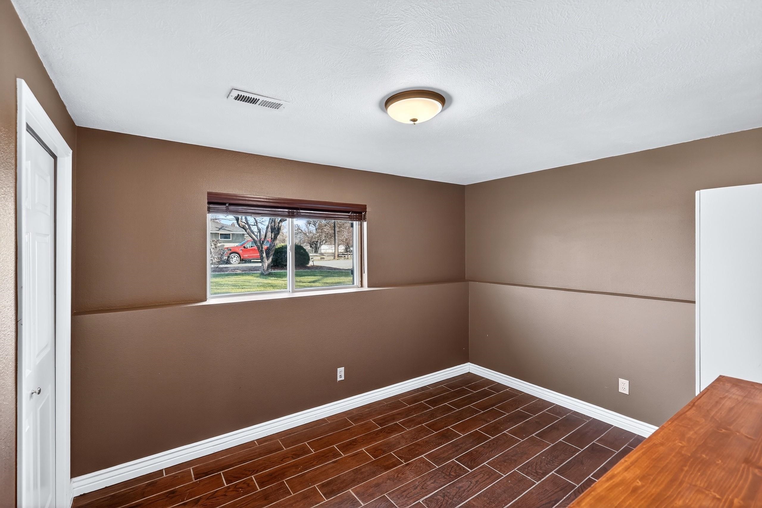 14516 E 12th Ave - Photo 22