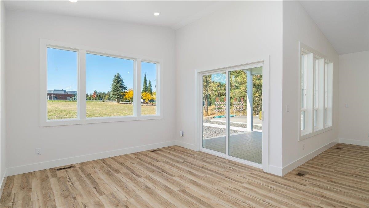 16785 N Wellington Rd - Photo 11