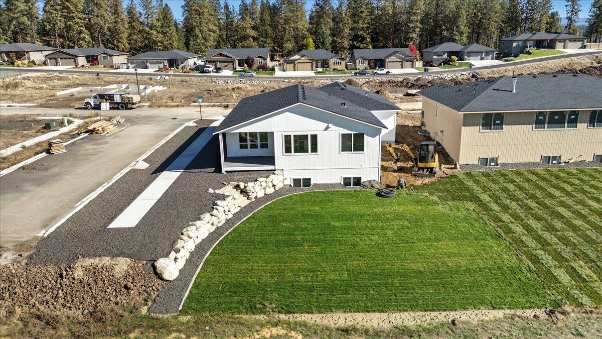 16785 N Wellington Rd - Photo 3