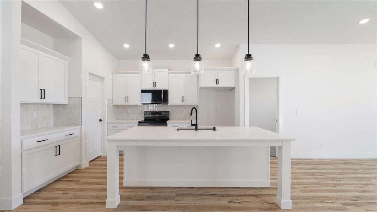 16785 N Wellington Rd - Photo 9