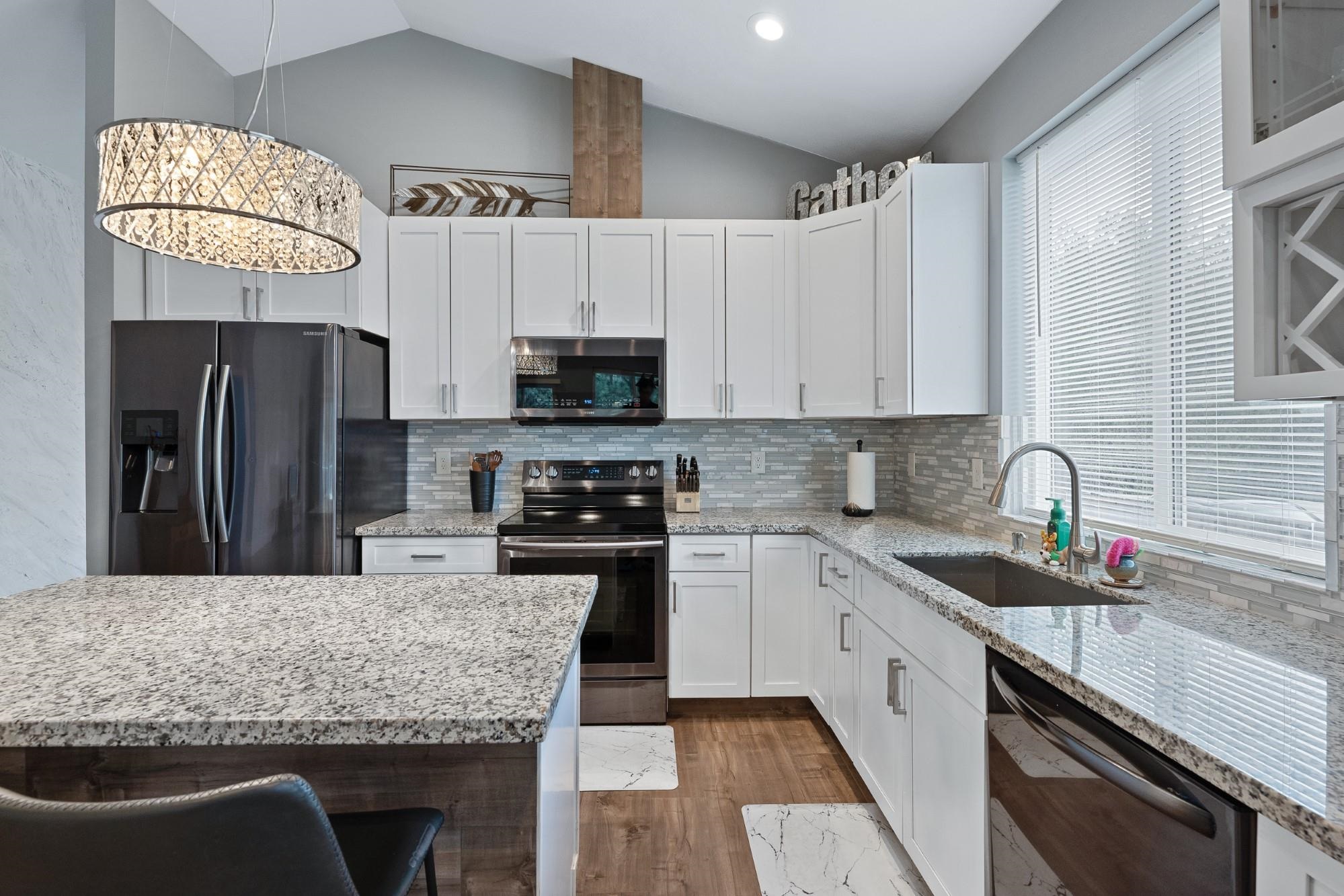 17917 N Division Rd - Photo 8