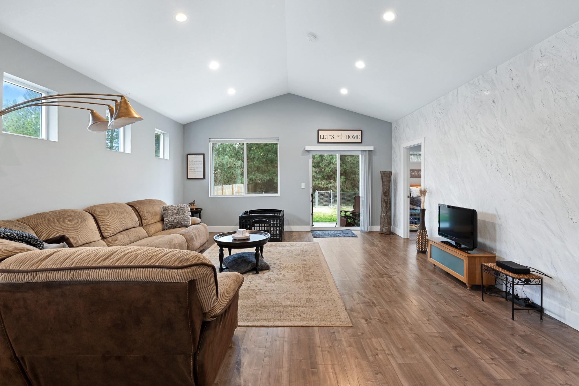 17917 N Division Rd - Photo 10