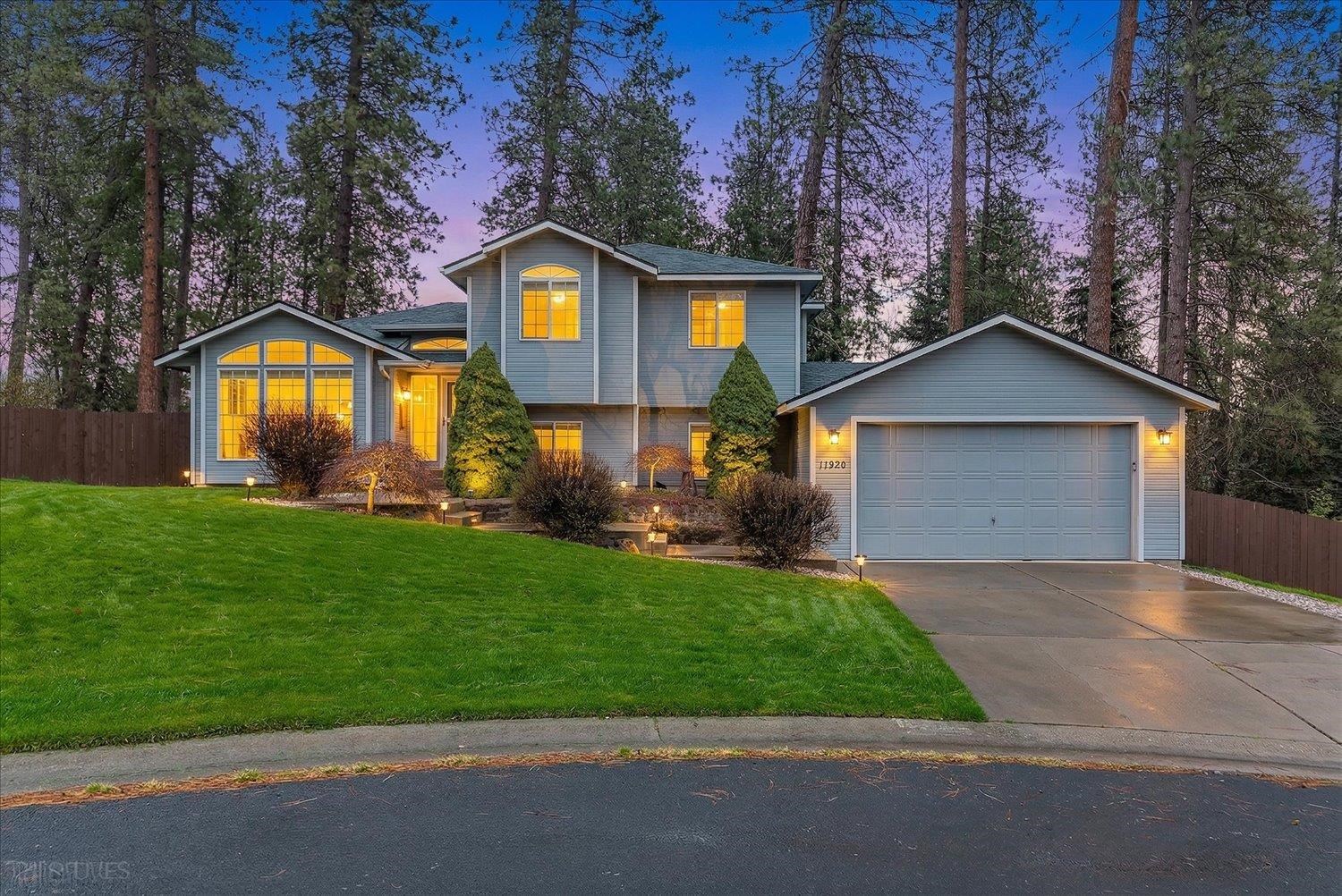 16920 N Woodcrest Ct - Photo 1