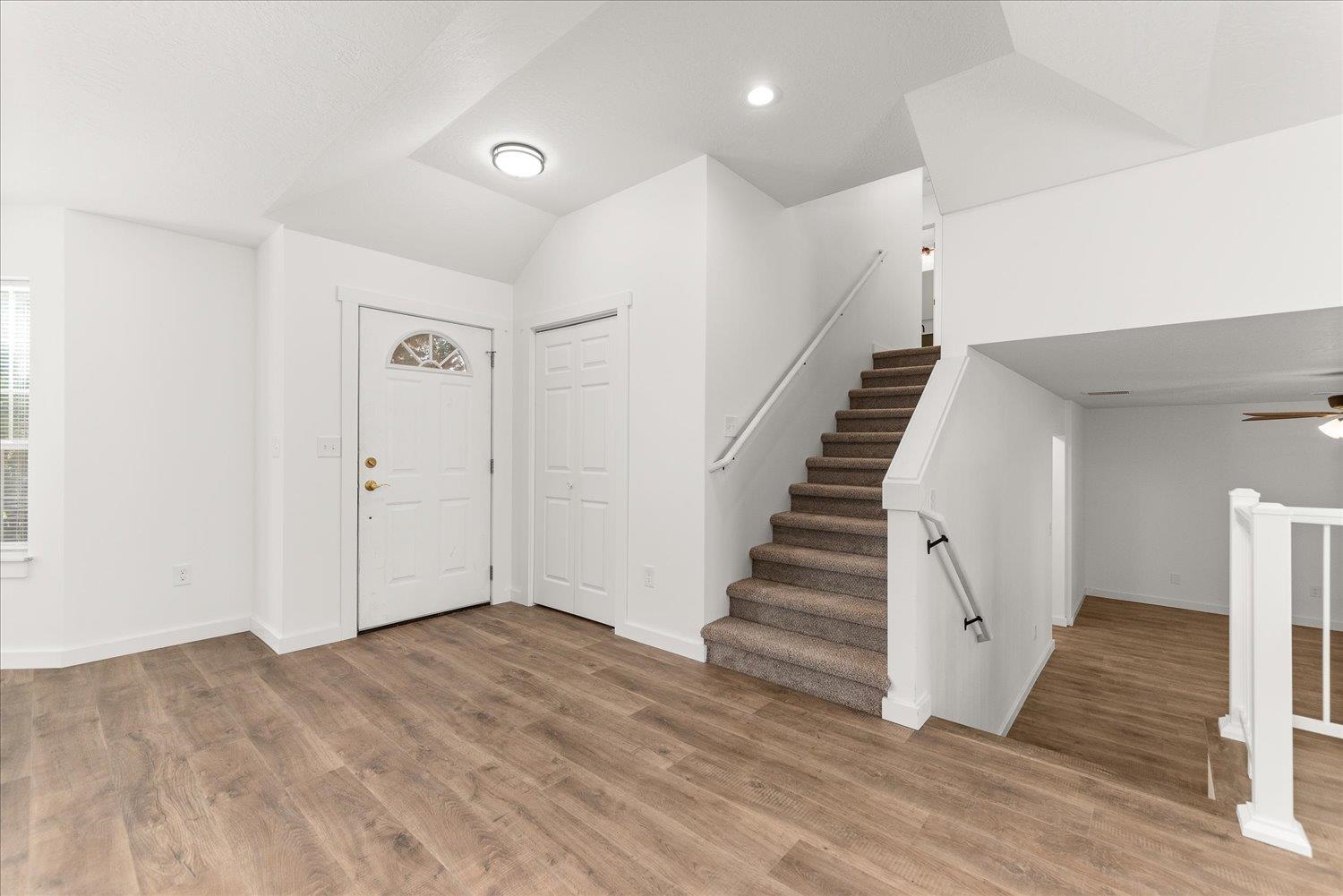 17376 N Meadowview Ln - Photo 4