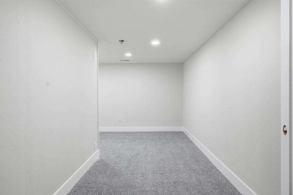 4223 S Hogan St - Photo 23
