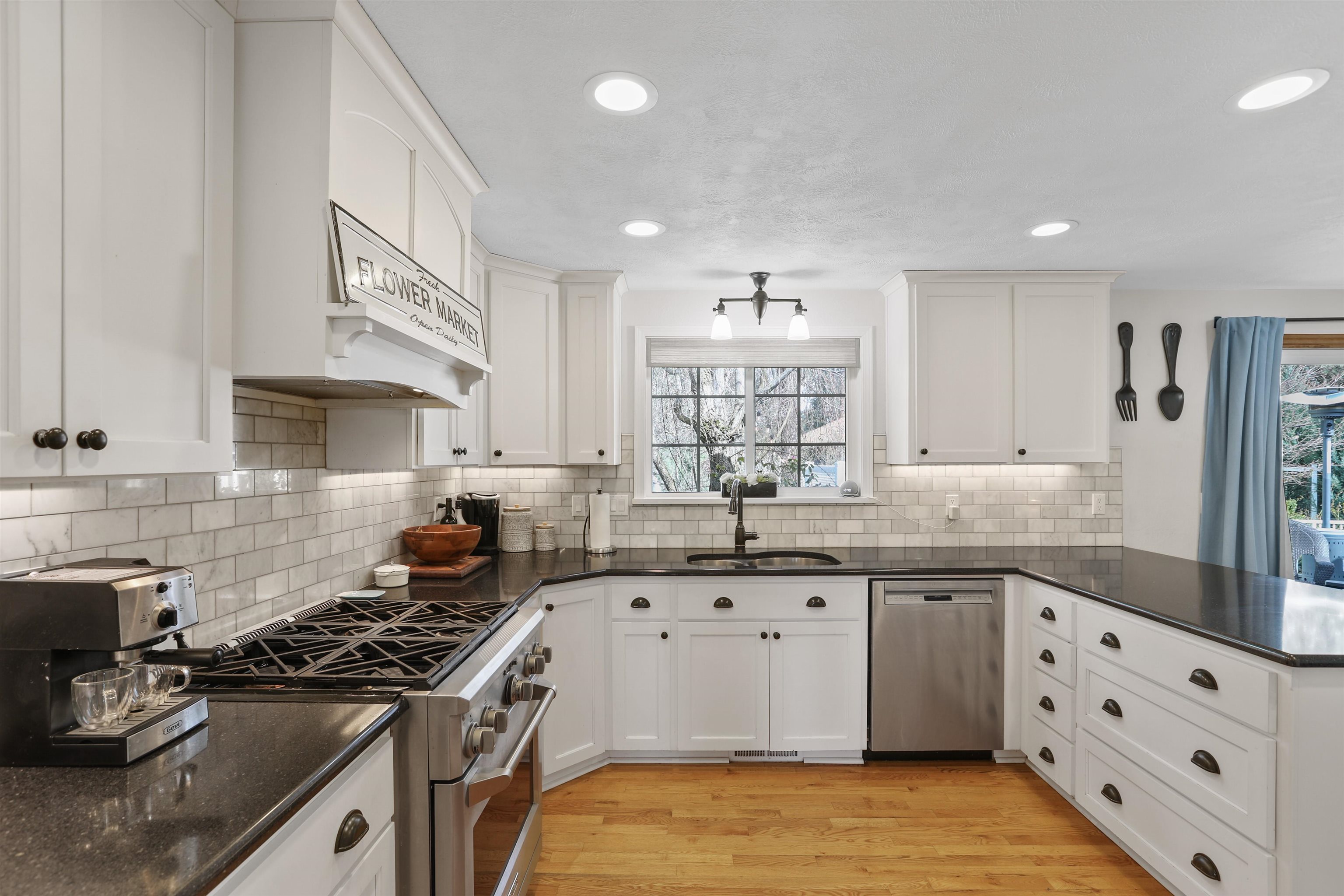 9908 N Glenwood Dr - Photo 9