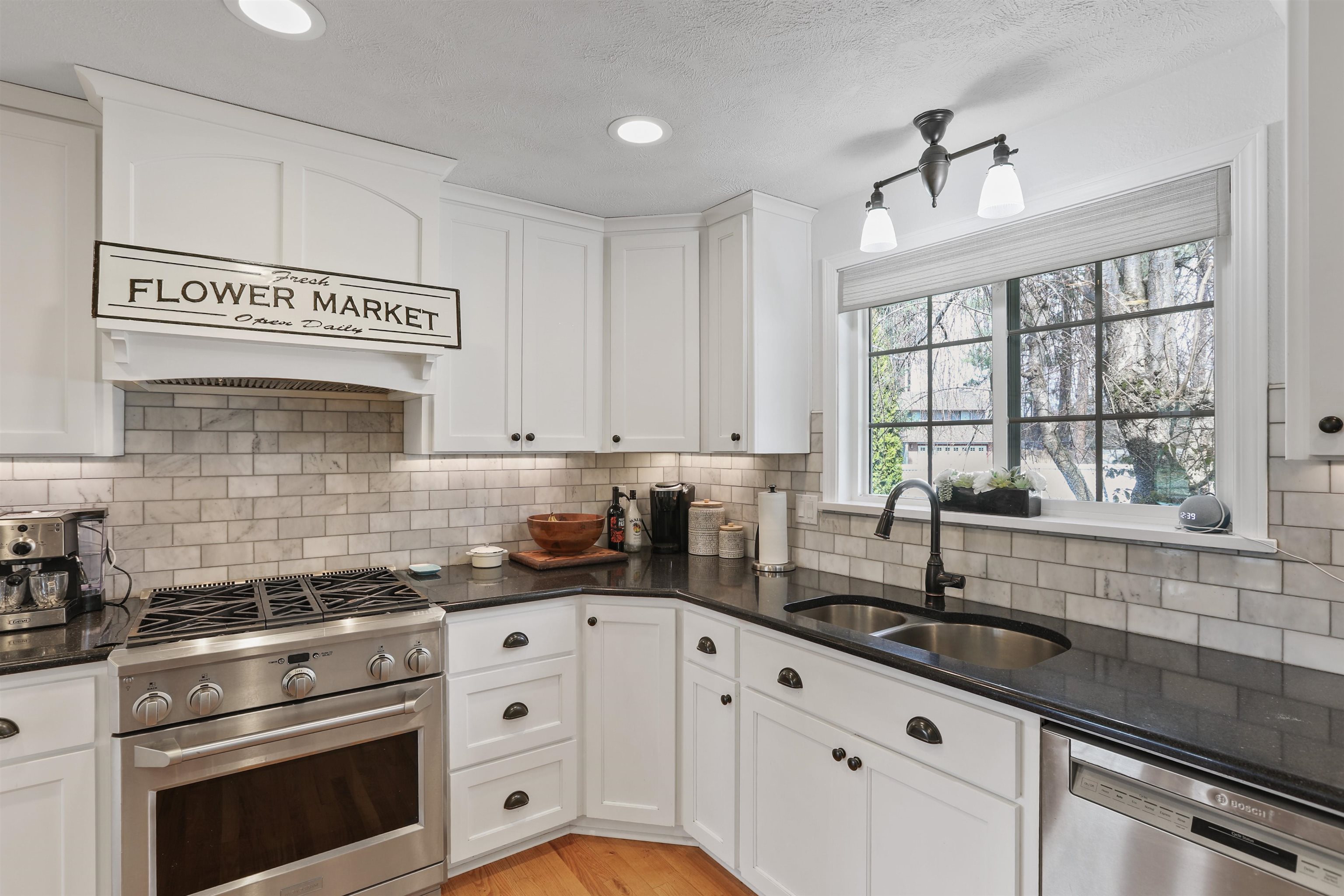 9908 N Glenwood Dr - Photo 10