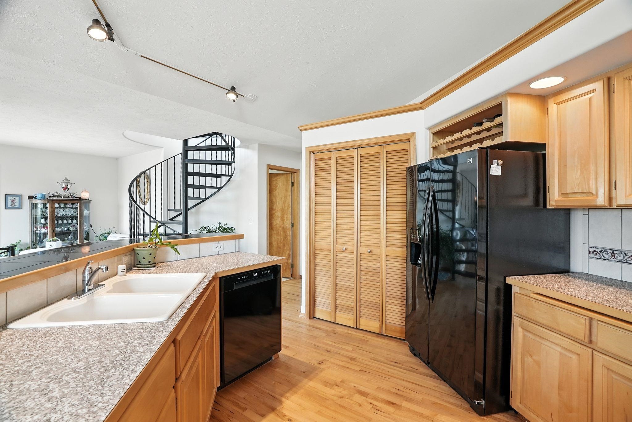 1607 E Wildflower Ln - Photo 13