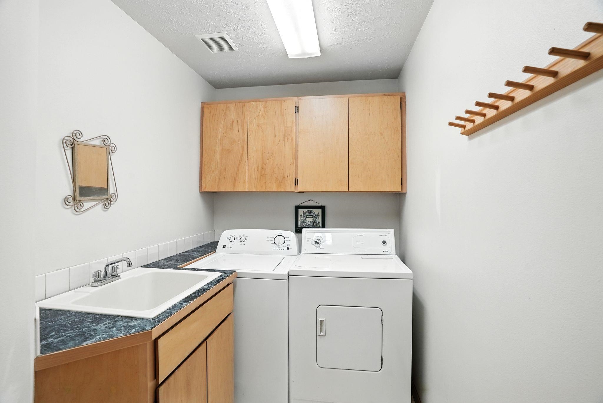 1607 E Wildflower Ln - Photo 32