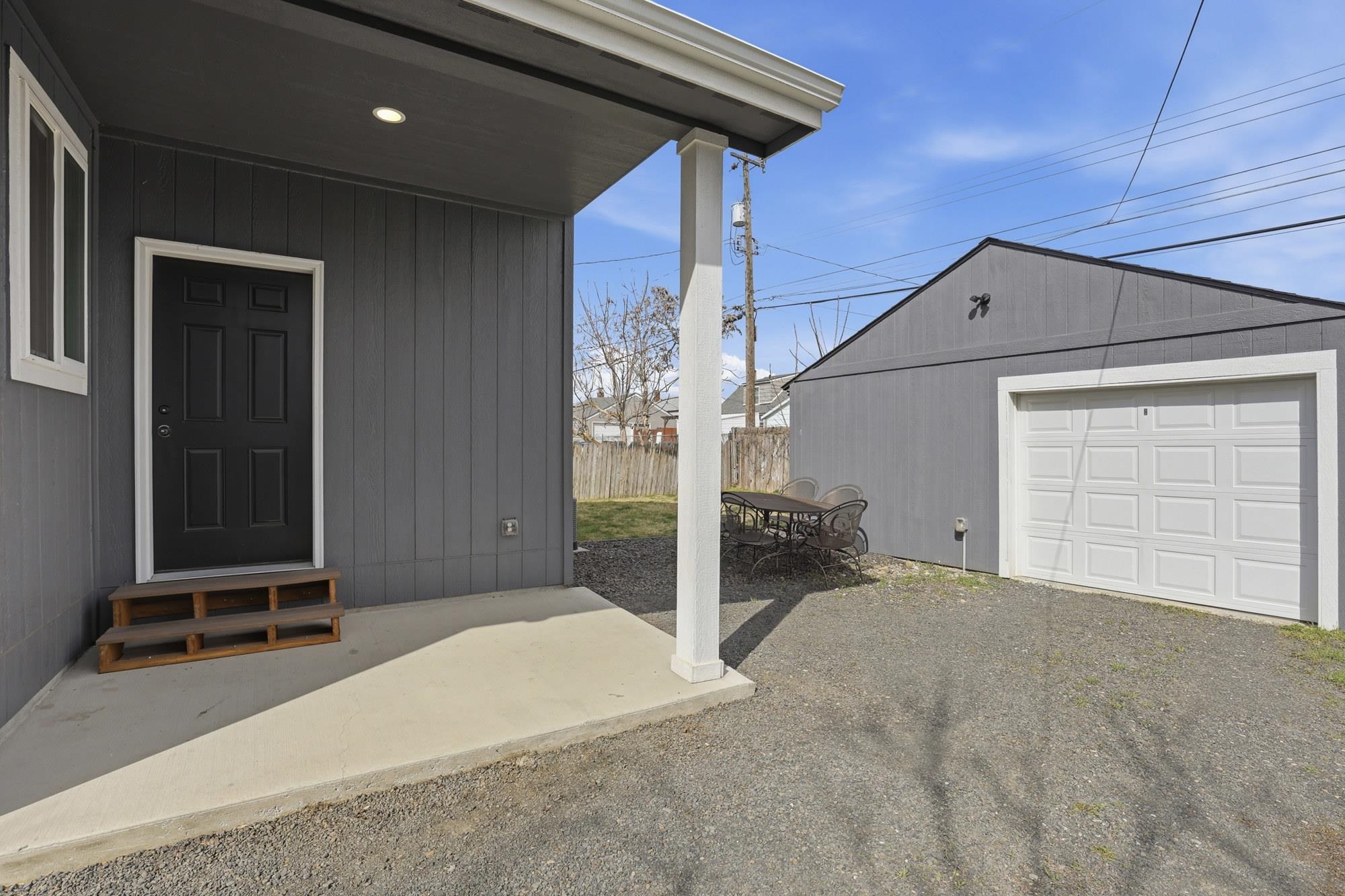 1227 E Walton Ave - Photo 27