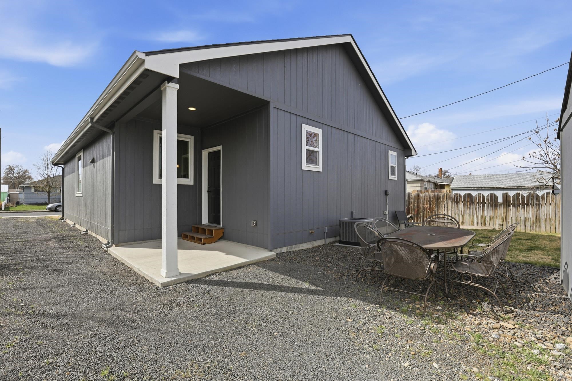 1227 E Walton Ave - Photo 28