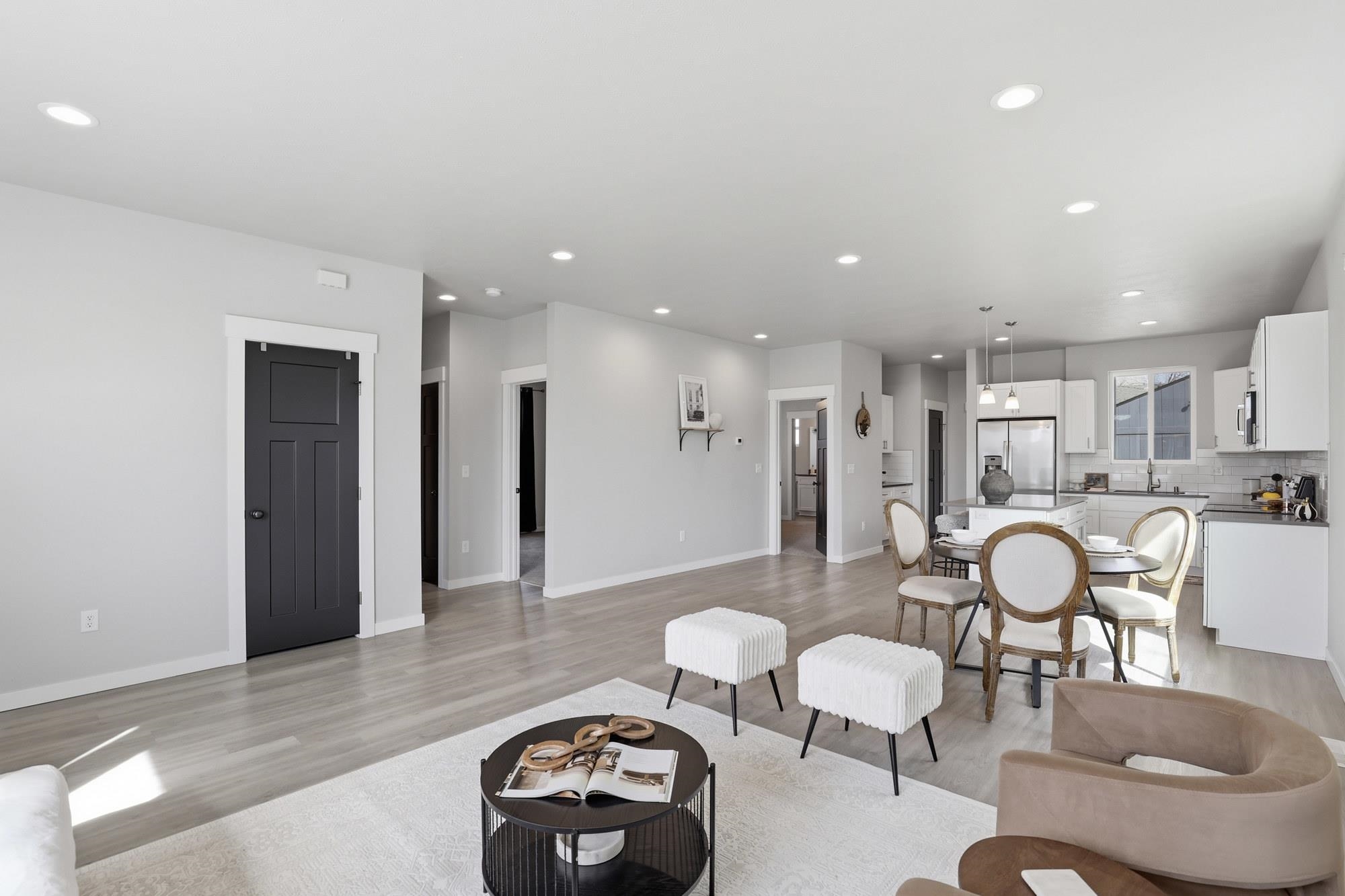 1227 E Walton Ave - Photo 5