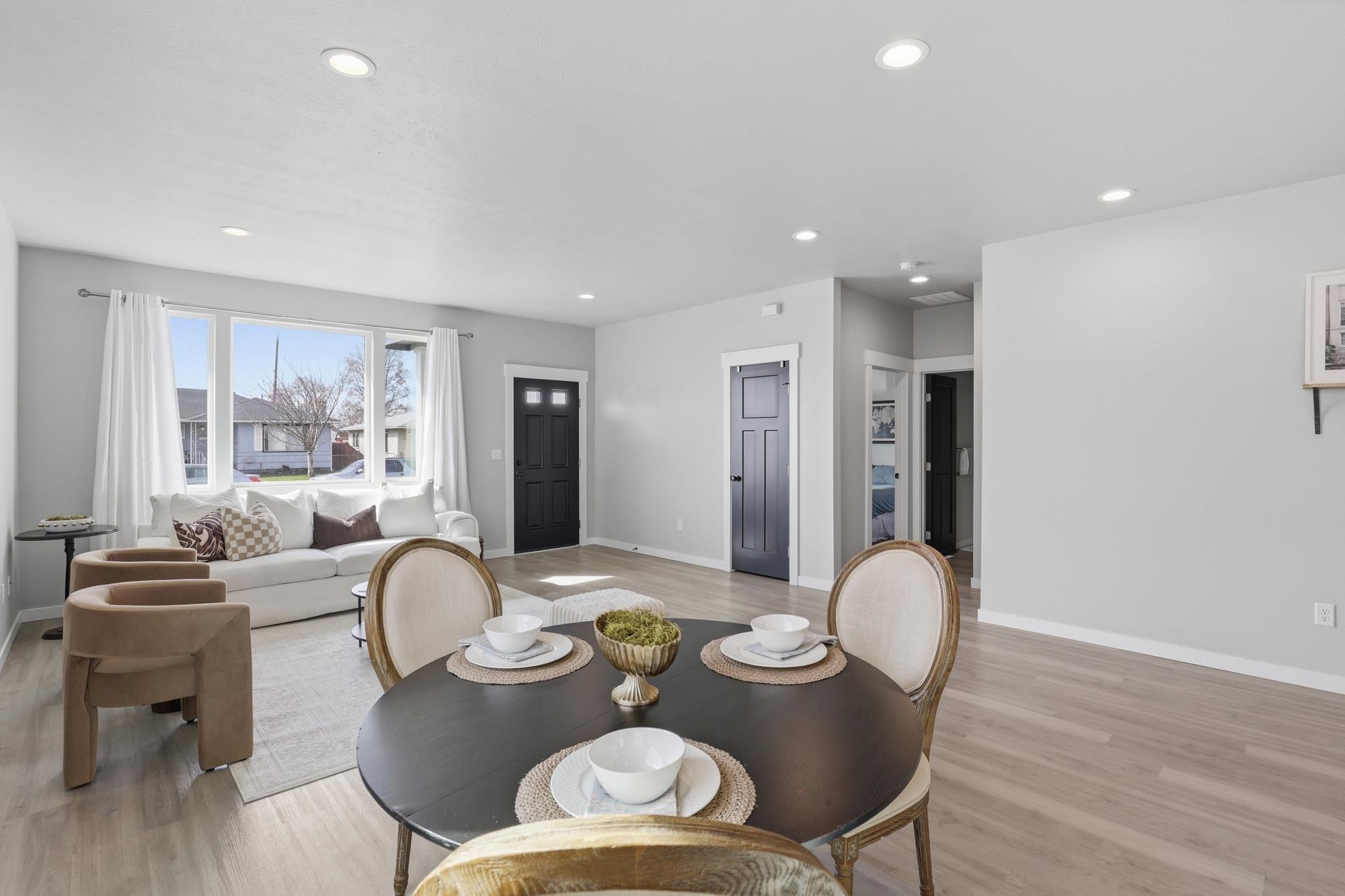 1227 E Walton Ave - Photo 7