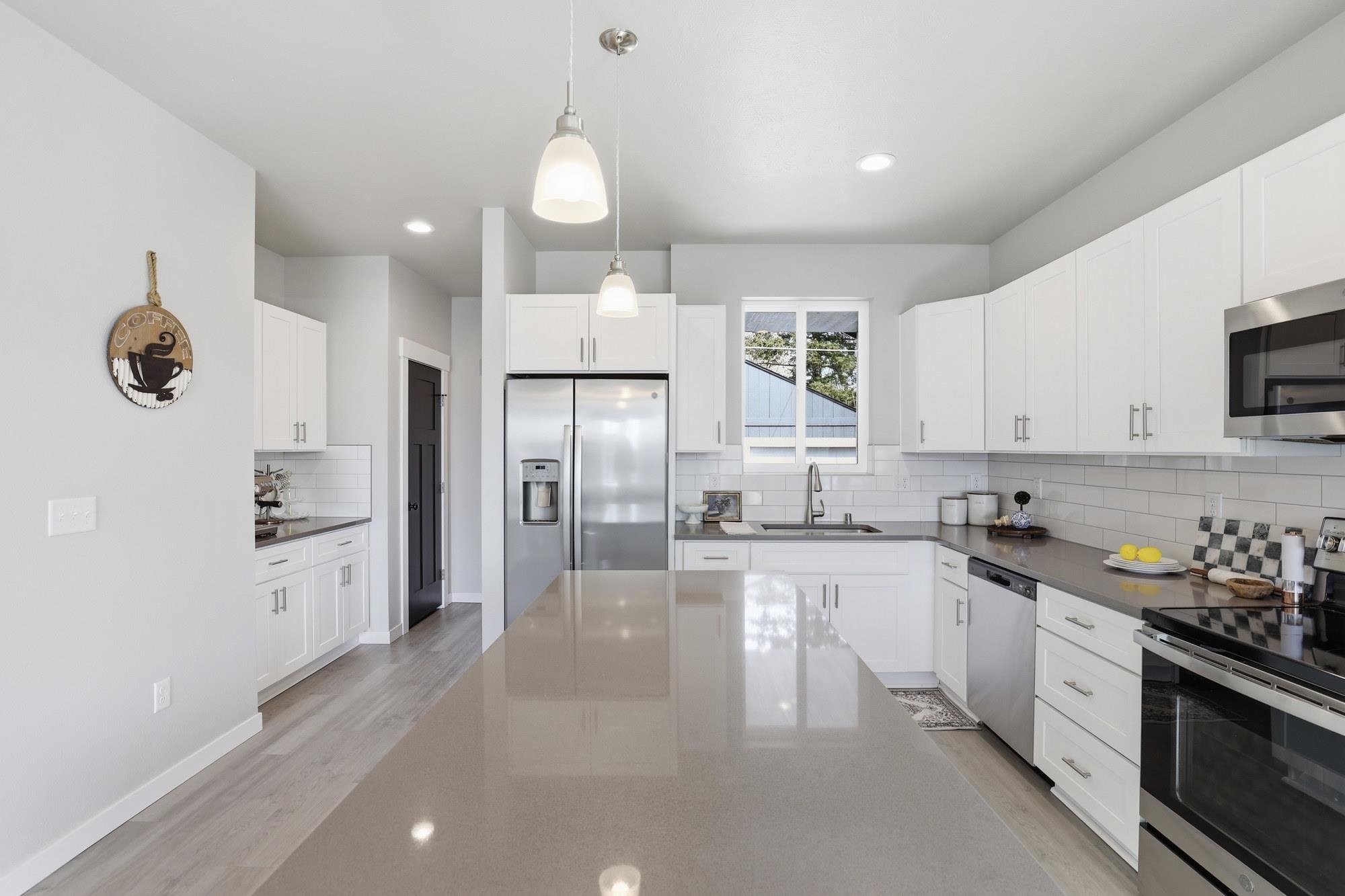 1227 E Walton Ave - Photo 8