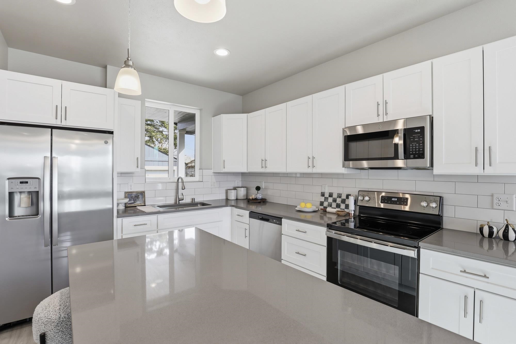 1227 E Walton Ave - Photo 9