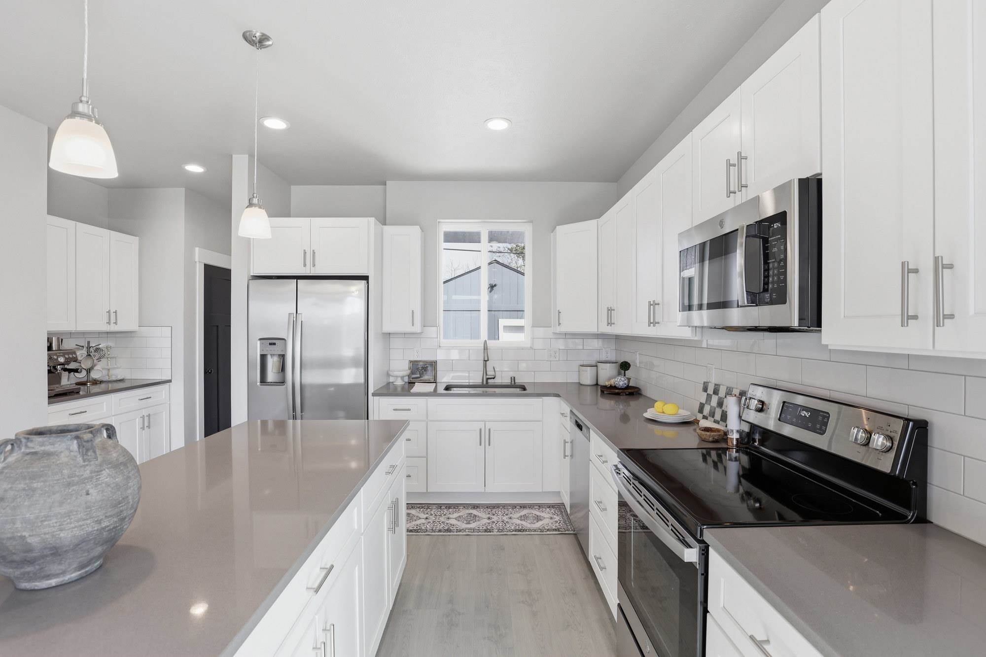 1227 E Walton Ave - Photo 10