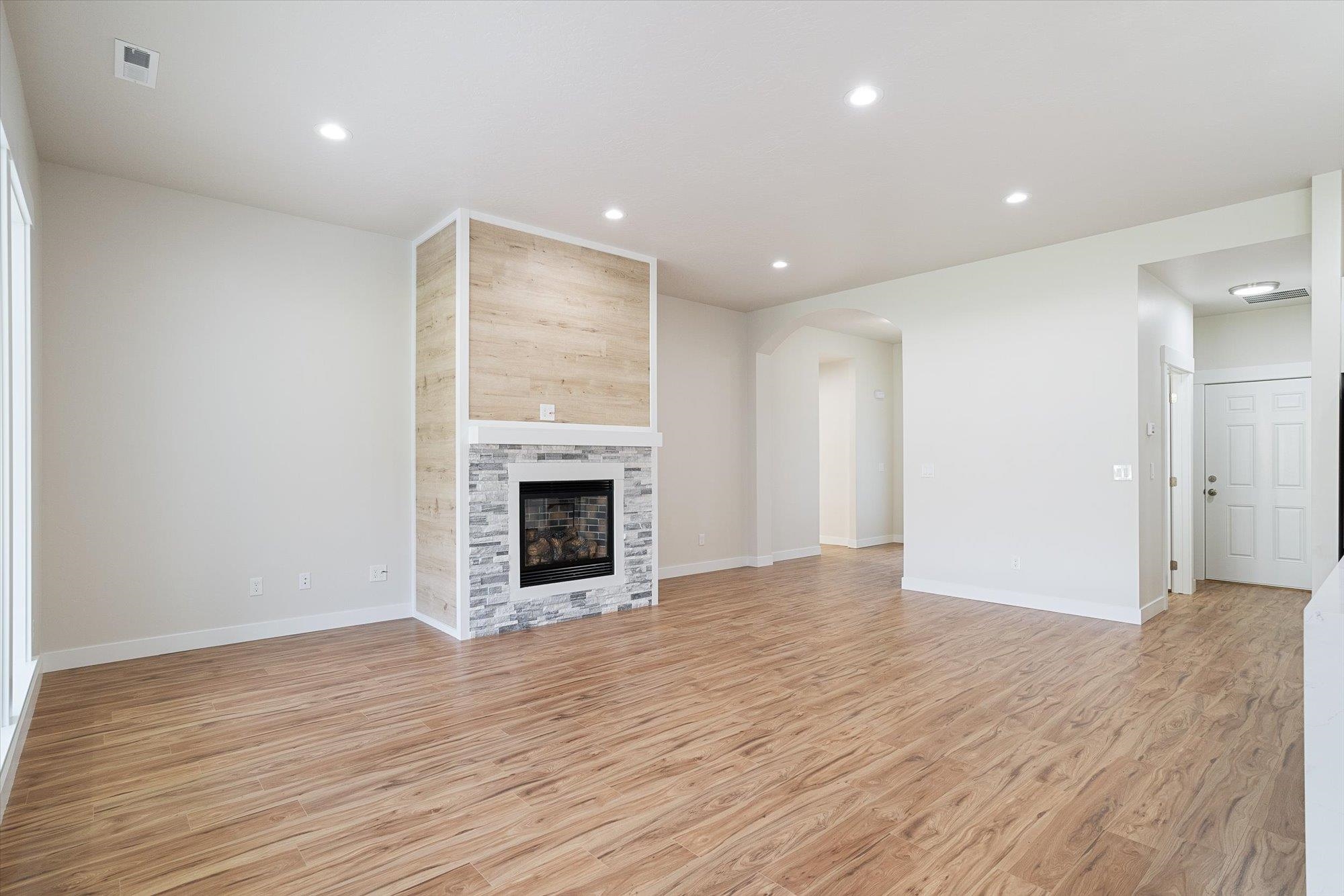 3405 E Yearling Rd - Photo 4