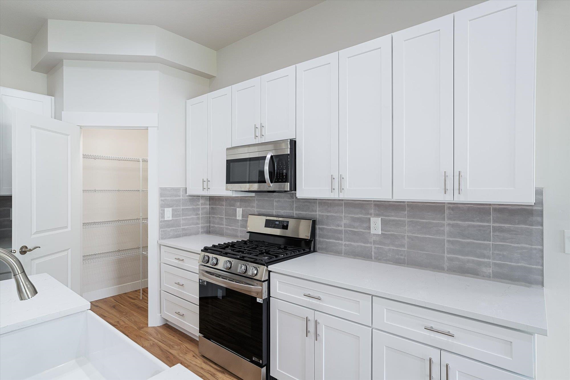 3405 E Yearling Rd - Photo 7