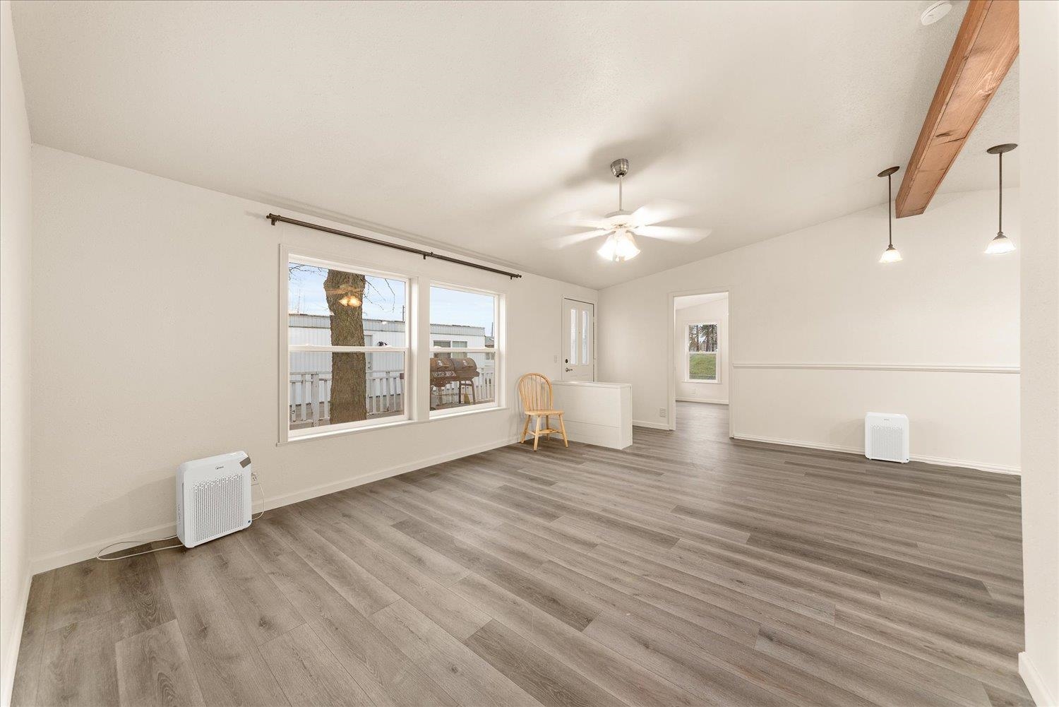 3925 E Farwell Rd - Photo 4