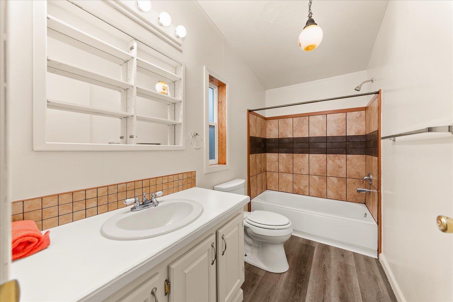 3925 E Farwell Rd - Photo 10
