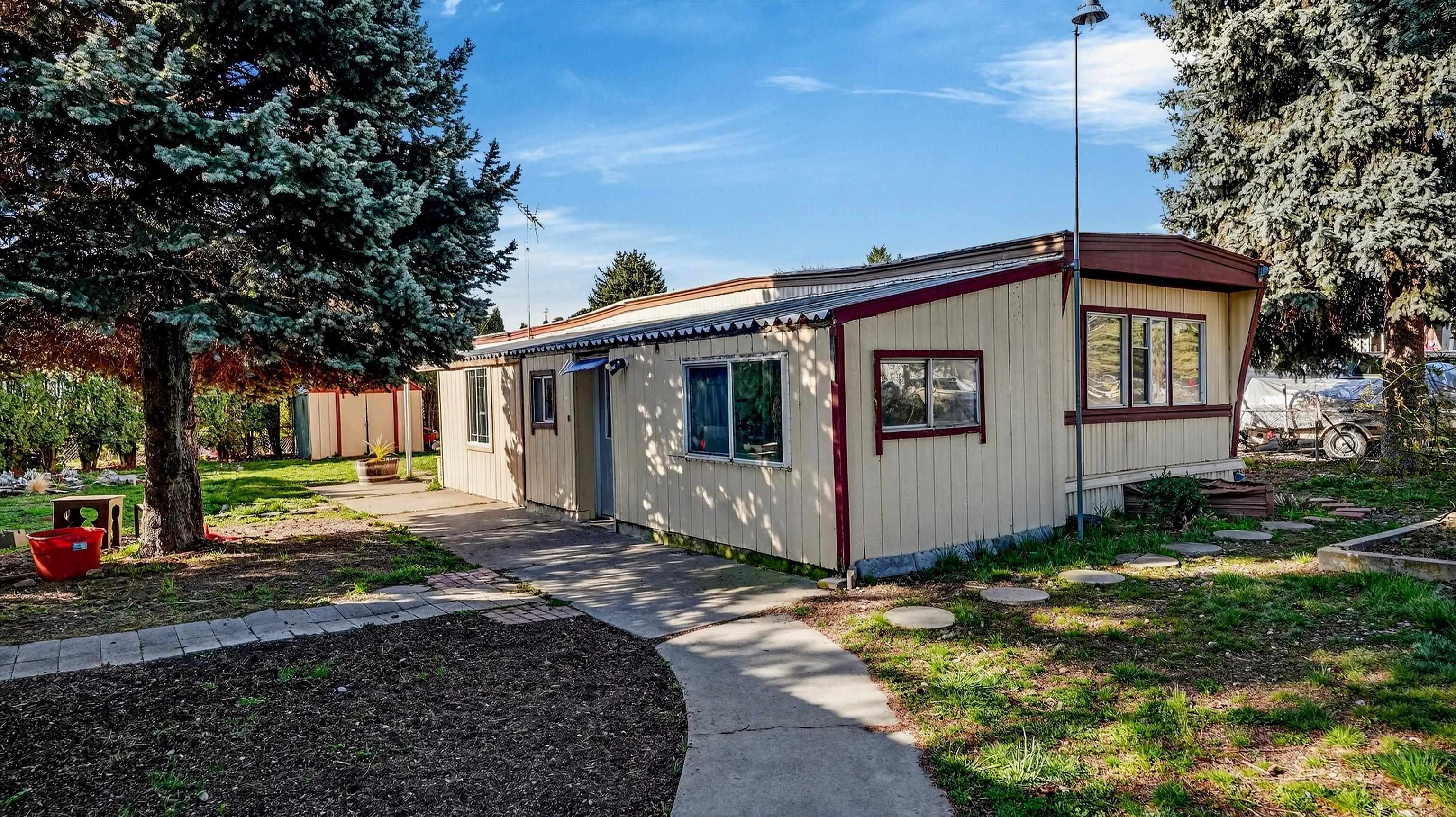 18508 E Liberty Ave - Photo 1