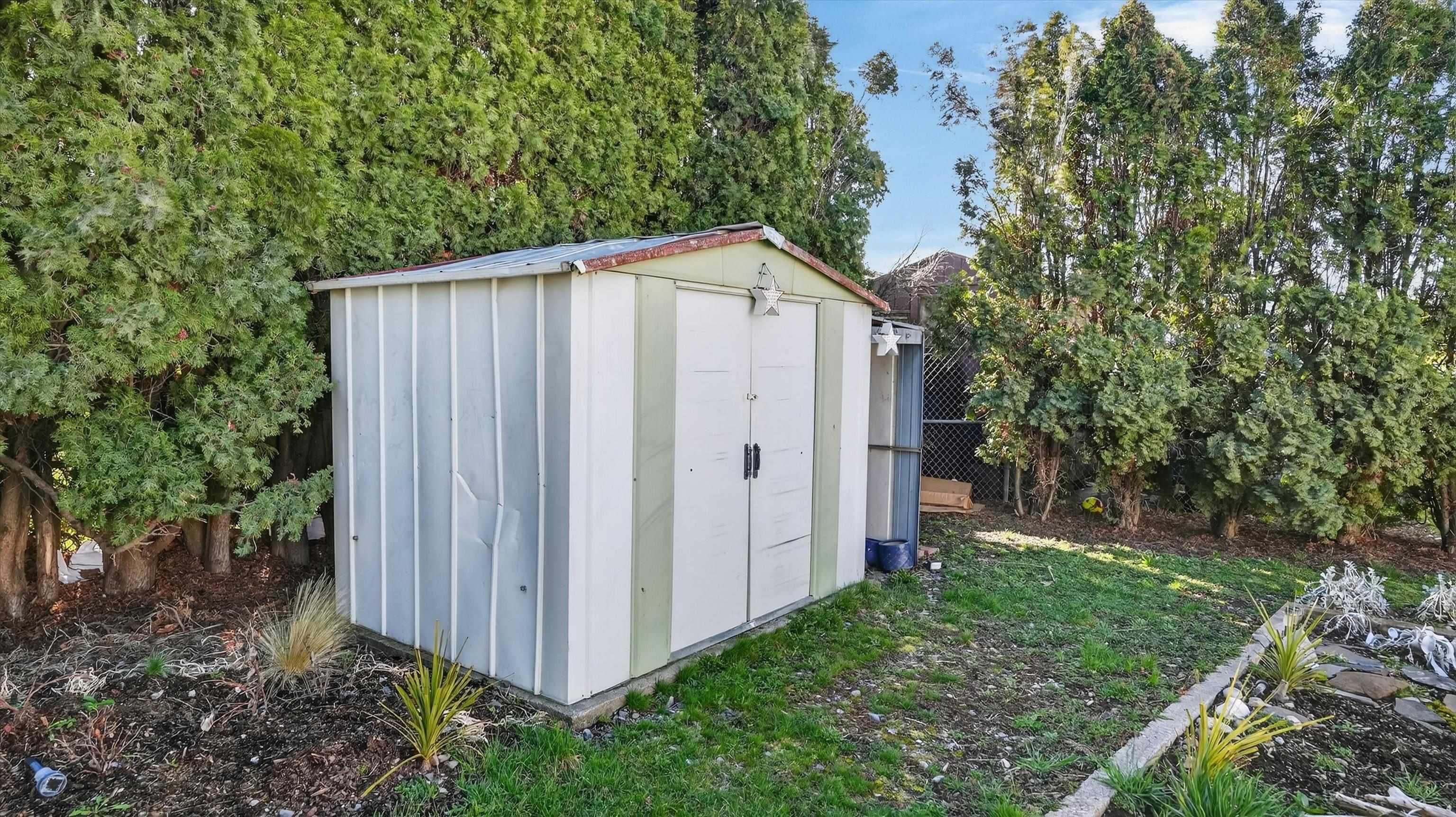 18508 E Liberty Ave - Photo 18