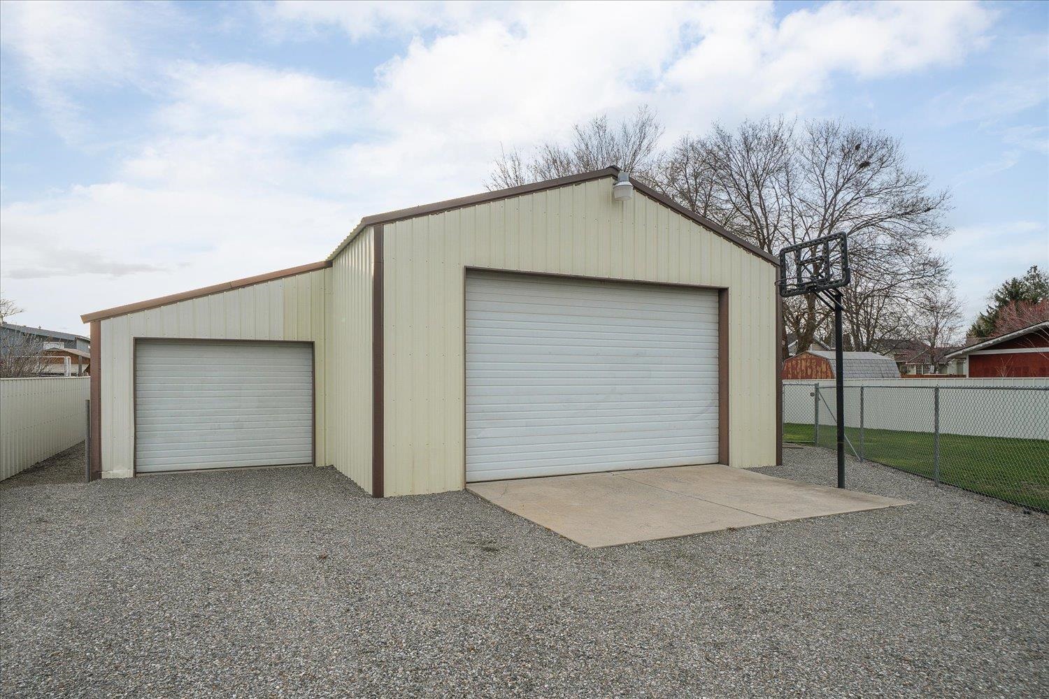 1214 S Progress Rd - Photo 2
