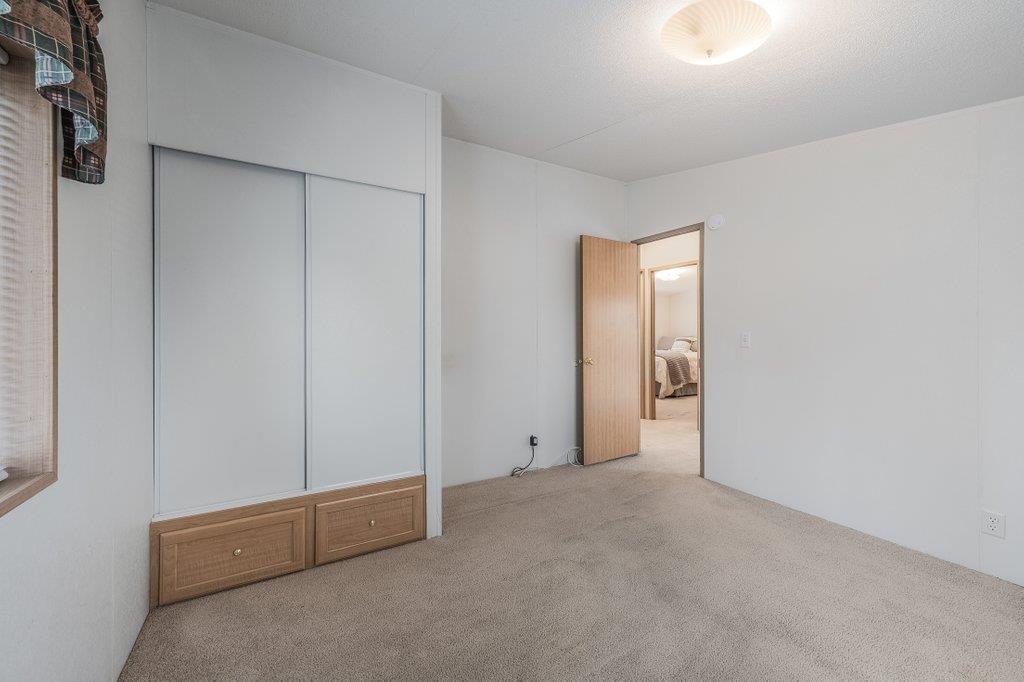 4705 S Abbott Rd - Photo 32