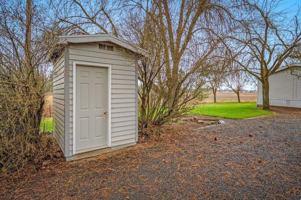 4705 S Abbott Rd - Photo 39